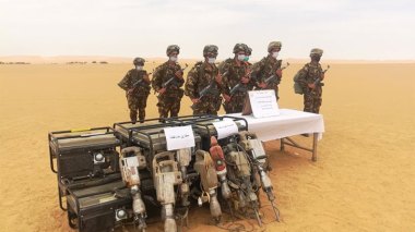 Mafia Of Illegal Exploration Drains The Algerian Desert’s Gold