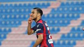 آدم الوناس يُشبع فيرونا حلوى العيد!