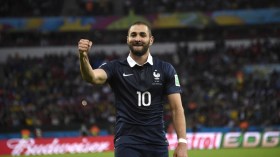 بن زيمة “وقودا” للانتخابات الرئاسة والمحلية في فرنسا