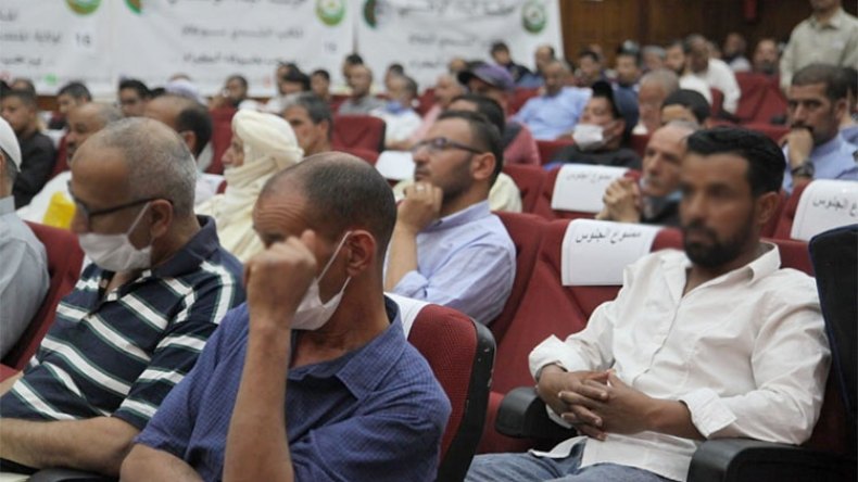 الأسواق والدورات الرياضية والمآتم.. قبلة المترشحين للانتخابات