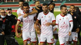 “الكاف” تضبط ملاعب وتواريخ ومواقيت الأندية الجزائرية