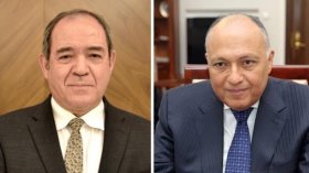 اتصال هاتفي بين صبري بوقادوم ونظيره المصري سامح شكري