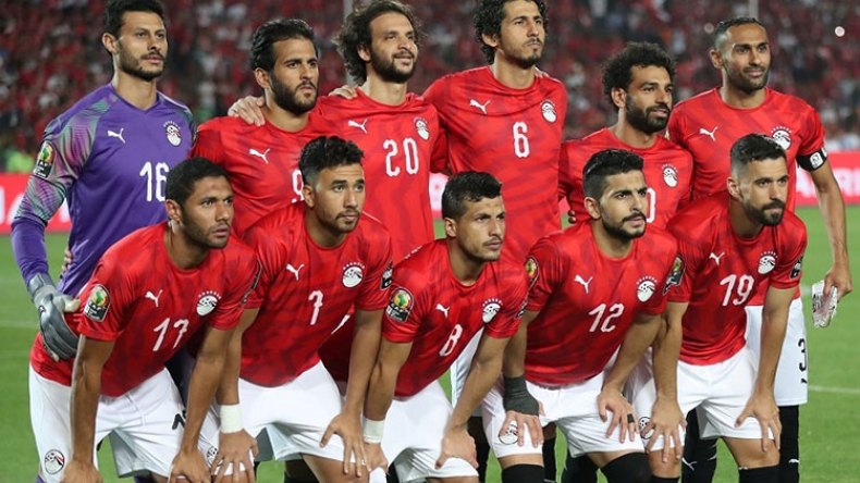 مصر تواجه الجزائر بالمنتخب الأول