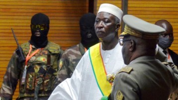 مالي صفيح ساخن بنار الانقلابات