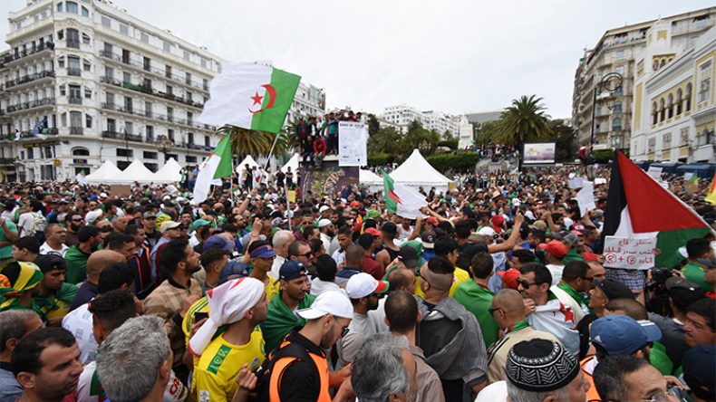 Hirak: Le ministère de l’Intérieur impose des conditions aux manifestations