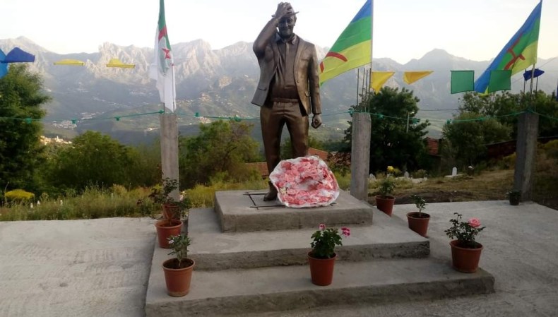 Une statue à l’effigie d’Idir  sera inaugurée par son village natal