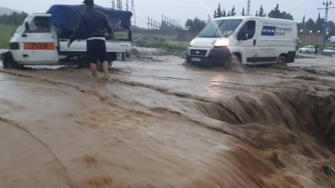 باتنة: انتشال جثتي فلاحين جرفت السيول جرارهما