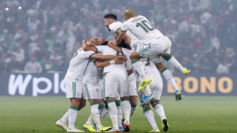 بلماضي يفاضل بين السنغال والكاميرون لإجراء ودية في النمسا