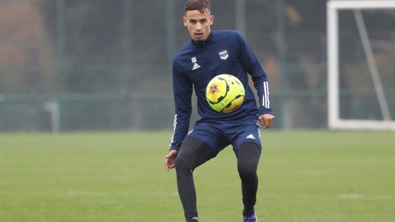 زرقان مطلوب لدى نادي أستون فيلا