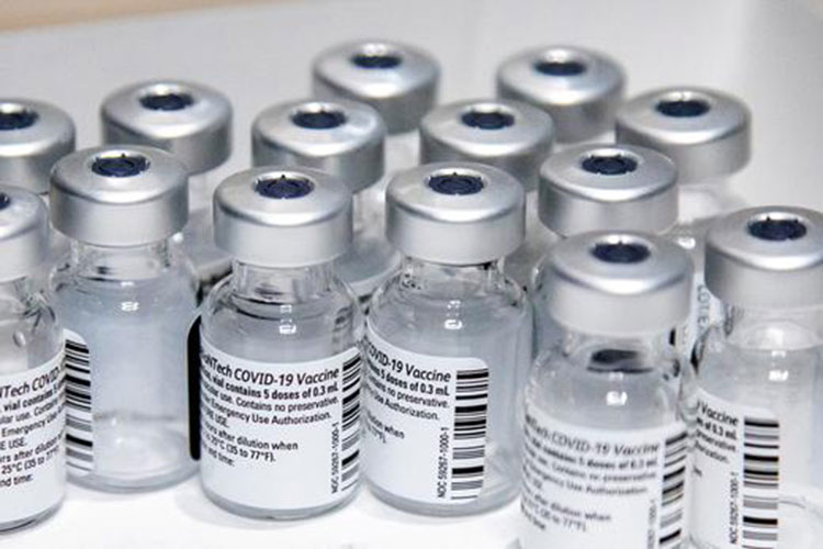 Une Italienne reçoit par erreur six doses du vaccin Pfizer