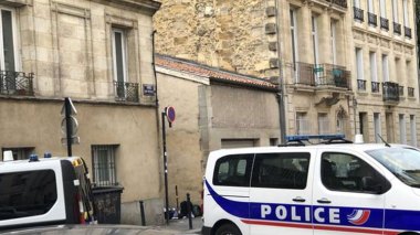 Une femme blesse un policier au couteau a Bordeaux