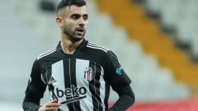 إدارة نادي بشكتاش: مُتفائلون بِشراء عقد غزال