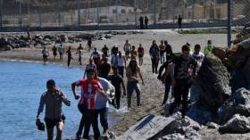 Espagne: 5 000 migrants entrent à Ceuta depuis le Maroc en une seule journée
