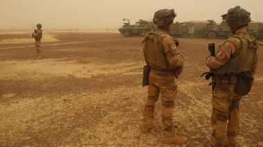 La France menace de retirer ses militaires du Mali