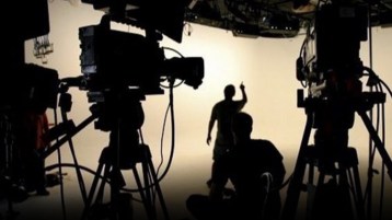 حين يكون الممثّل ذهبا والنّصّ زبدا: أزمةُ السِّيناريو في مسلسل “الأرض”!