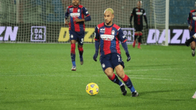 آدم الوناس يملك موهبة “ربّانية” ومكانه في فريق كبير