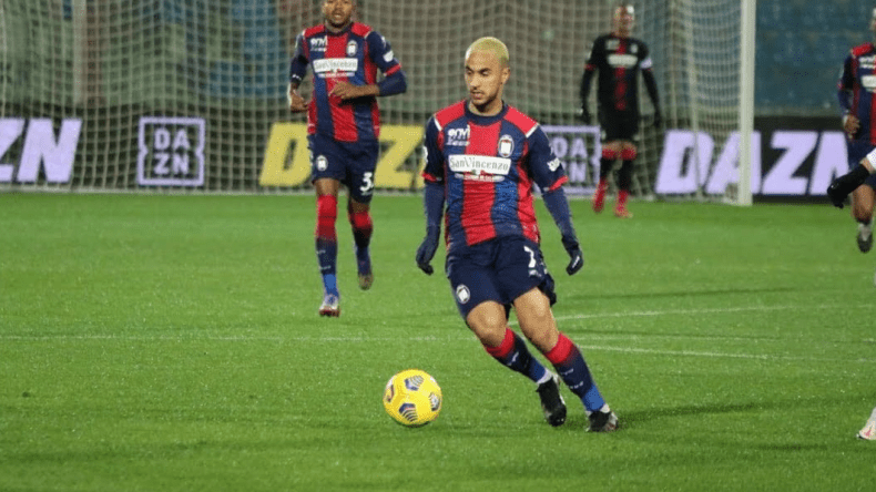 آدم الوناس يملك موهبة “ربّانية” ومكانه في فريق كبير