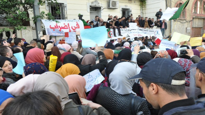 وزارة التربية تدعو النقابات إلى العدول عن الحركة الإحتجاجية