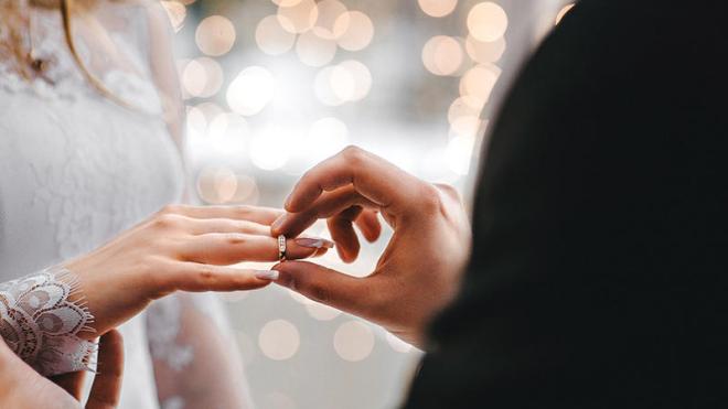 أزواج يعودون إلى بعضهم بعد سنوات من الطلاق!