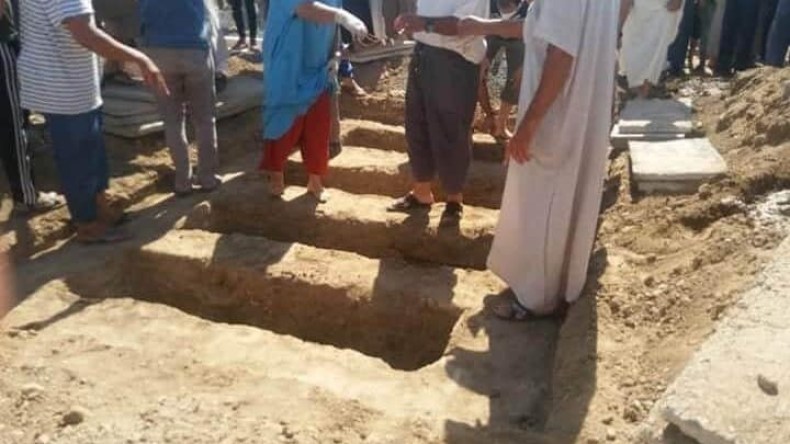 كاميرات الهواتف تخترق حرمة الجنائز