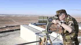 الفريق أول شنقريحة يشرف على تنفيذ تمرين تكتيكي بجانت