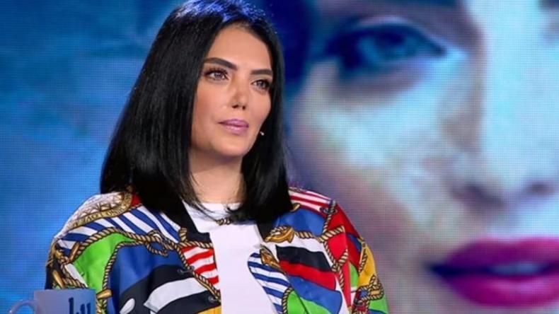 ملكة جمال مصر السابقة تصدم جمهورها: أعيش مع ولد وبنت من العالم الآخر! (فيديو)