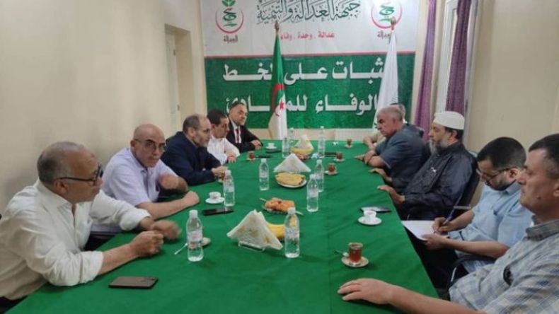 جاب الله ومقري يعقدان لقاء تنسيقيا  