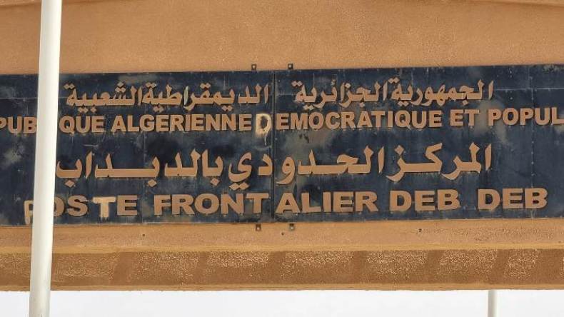 بالصور.. آخر الترتيبات قبل فتح معبر الدبداب الحدودي مع ليبيا