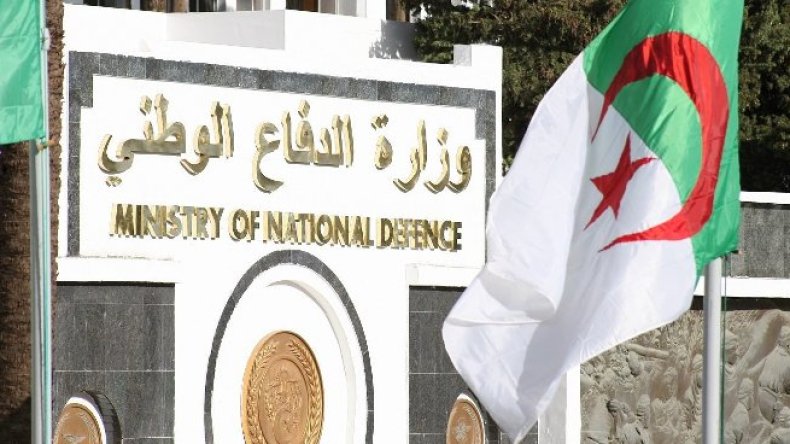 مجلة الجيش تشبّه “الماك” و”رشاد” بدراكولا