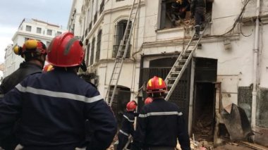 Le plafond de la cuisine s’effondre sur la tête d’une fille a Bab El Oued