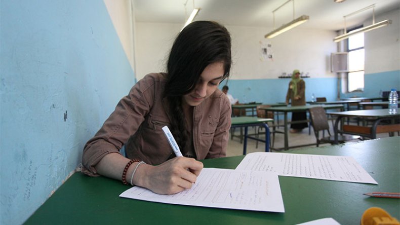 أسئلة من خارج المقرر والرياضيات تبكي المترشحين