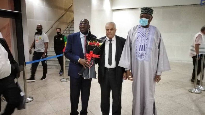 وصول وفدَي منتخبَي موريتانيا ومالي إلى الجزائر