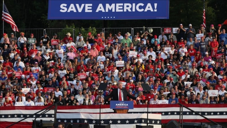 ترامب يصف الانتخابات الأمريكية بالخدعة وجريمة القرن