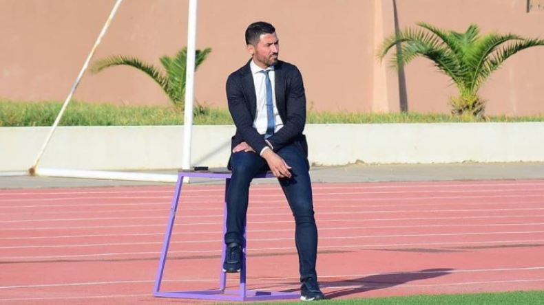 معاقبة عنتر يحي ومدربَي بلوزداد والمولودية