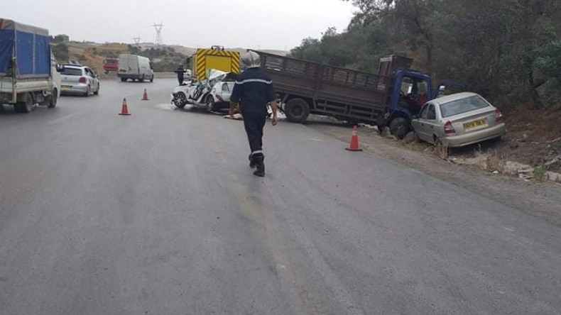 حادث مرور يودي بحياة شاب ويصيب 5 بجروح في البويرة