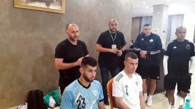 بلماضي وبوقرة يُهنّئان لاعبي المنتخب المحلي