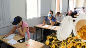 مختصون يحذرون من مخاطر “المكملات الغذائية” على تلاميذ الامتحانات النهائية