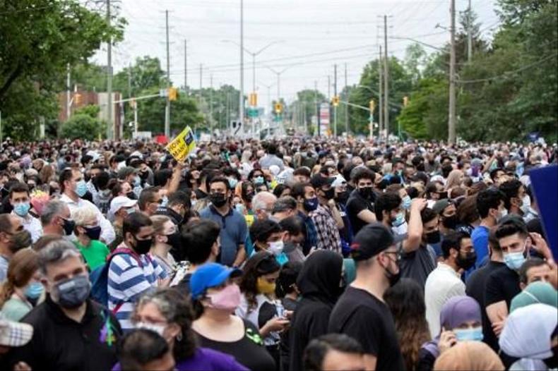 Hommage de milliers de Canadiens à une famille musulmane tuée