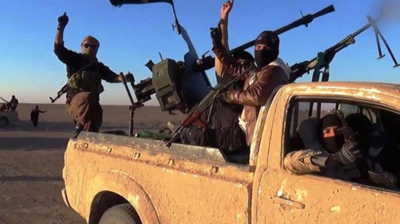 موظف سابق ببنك أجنبي ضمن شبكة لتجنيد المقاتلين في “داعش”!