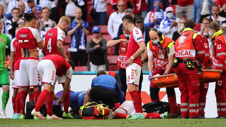 الأزمات القلبية تهدد حياة الرياضيين واللاعبين في الملاعب