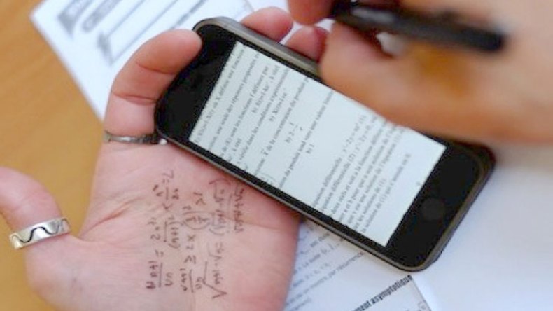 “الغش الرقمي” تطور وقطع الإنترنت ليس حلا