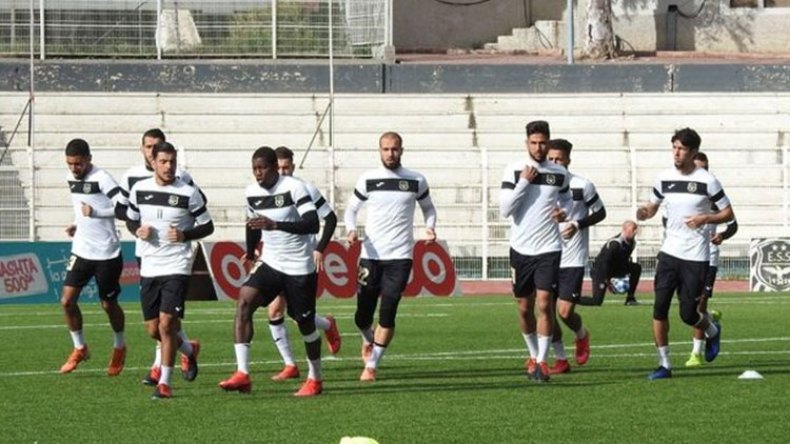 وفاق سطيف يطالب الأنصار بمساعدة النادي