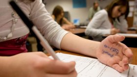 مختصون يدقون ناقوس الخطر من ظاهرة الغش في الجامعات