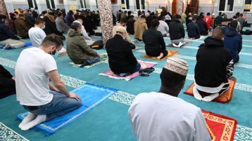 لا لأسلمة المسيحيين.. بل لأسلمة المسلمين