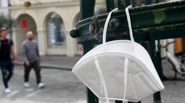 France: le port du masque en extérieur ne sera plus obligatoire 