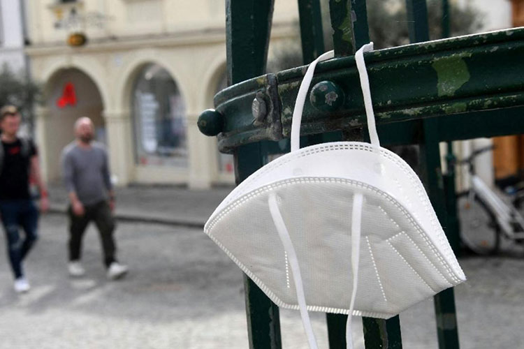 France: le port du masque en extérieur ne sera plus obligatoire 