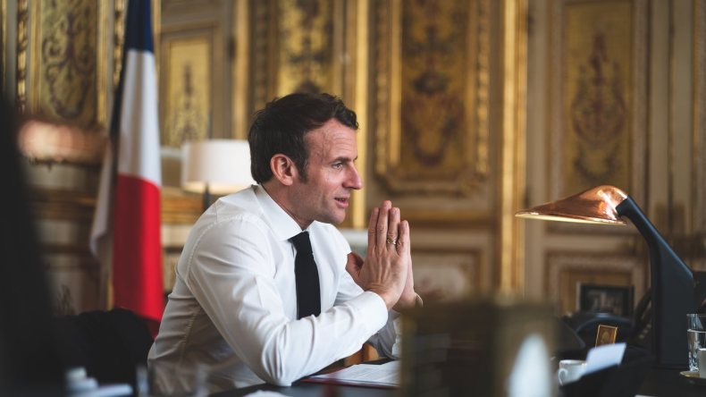 تهويمات الرئيس الفرنسي إيمانويل ماكرون