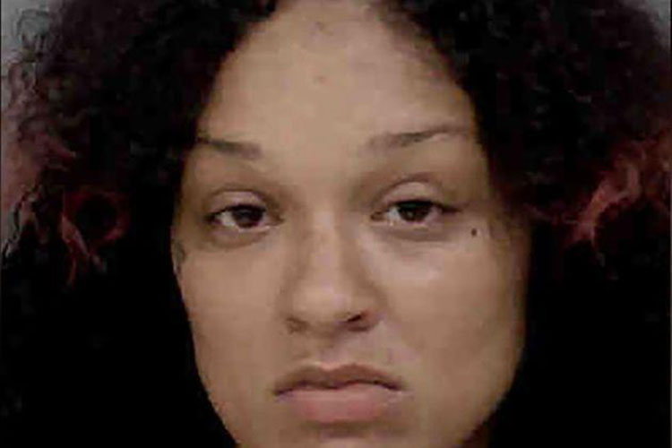 Elle force sa fille a enterrer sa petite sœur de 4 ans, tuée après une punition