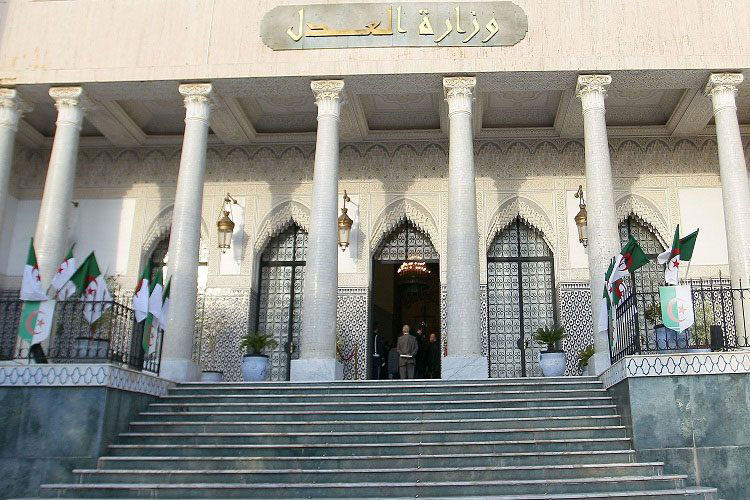 Triche au BAC: 18 individus placés en détention