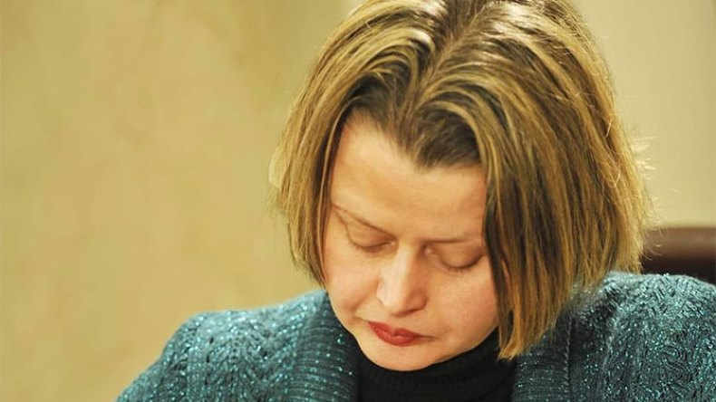 الموت يغيب الكاتبة الإعلامية ندى مهري